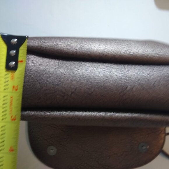 NO name soft bronze metallic purse - Picture 6 of 10